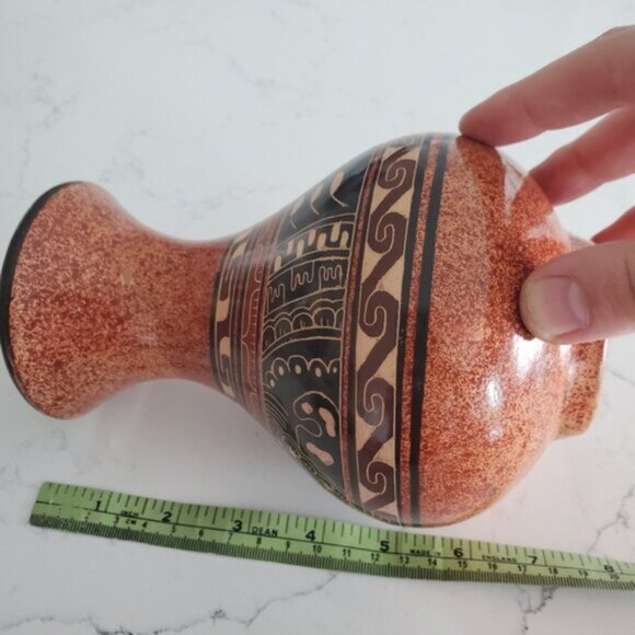 Vintage Chorotega Guaitil Costa Rica Art Pottery Pot Vase Hand Carved Glazed - Picture 3 of 4